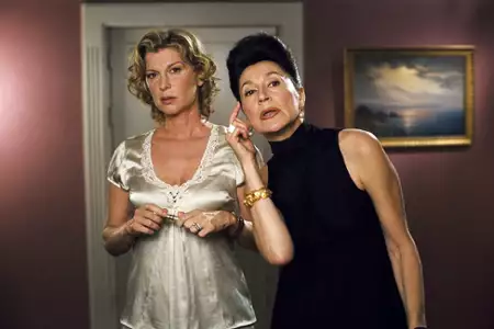 Nietypowa wdowa - galeria zdjęć - filmweb