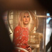 Życie ponad stan - galeria zdjęć - filmweb