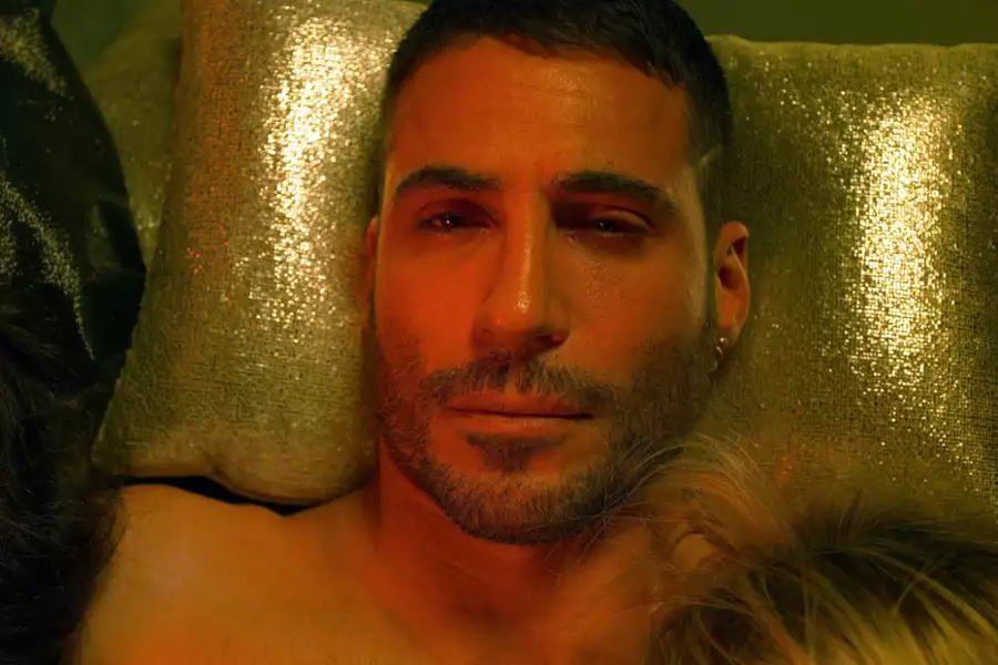 Sky Rojo - galeria zdjęć - filmweb