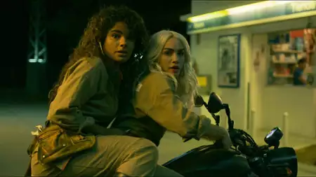 Sky Rojo - galeria zdjęć - filmweb