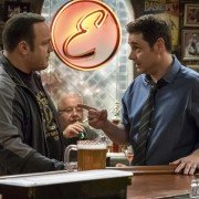 Kevin Can Wait - galeria zdjęć - filmweb