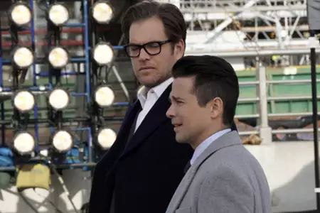 Bull - galeria zdjęć - filmweb