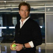 Bull - galeria zdjęć - filmweb