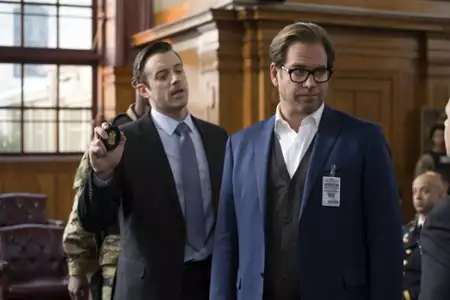 Bull - galeria zdjęć - filmweb