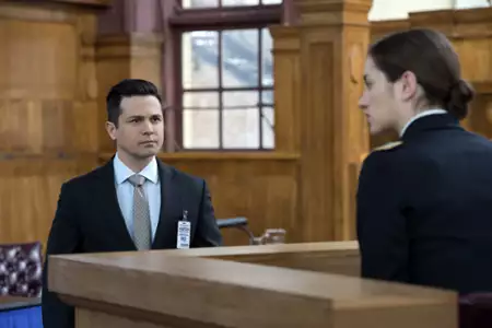 Bull - galeria zdjęć - filmweb