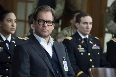 Bull - galeria zdjęć - filmweb
