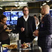 Bull - galeria zdjęć - filmweb
