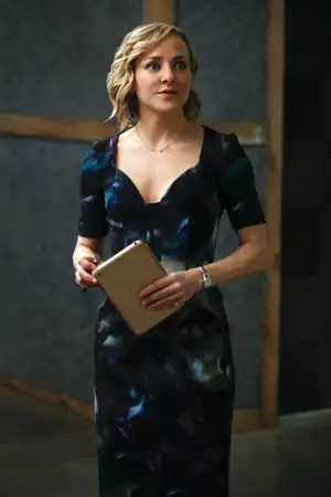 Bull - galeria zdjęć - filmweb
