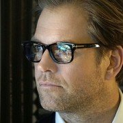 Bull - galeria zdjęć - filmweb