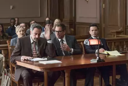 Bull - galeria zdjęć - filmweb