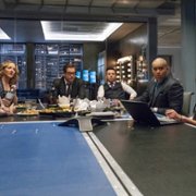Bull - galeria zdjęć - filmweb