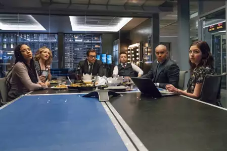 Bull - galeria zdjęć - filmweb
