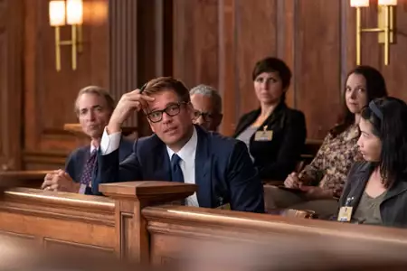 Bull - galeria zdjęć - filmweb