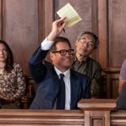 Bull - galeria zdjęć - filmweb