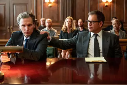 Bull - galeria zdjęć - filmweb