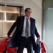 Bull - galeria zdjęć - filmweb
