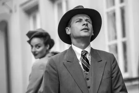 Niepospolita - galeria zdjęć - filmweb