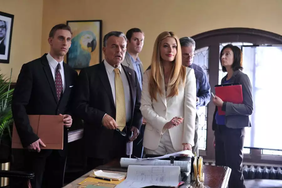 Deadbeat - galeria zdjęć - filmweb