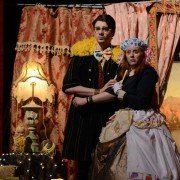 Deadbeat - galeria zdjęć - filmweb