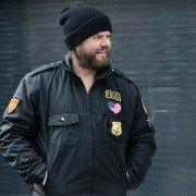 Deadbeat - galeria zdjęć - filmweb
