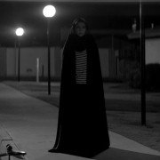 A Girl Walks Home Alone at Night - galeria zdjęć - filmweb