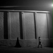 A Girl Walks Home Alone at Night - galeria zdjęć - filmweb