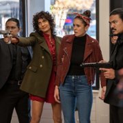 The Out-Laws - galeria zdjęć - filmweb