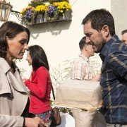 Doctor Foster - galeria zdjęć - filmweb