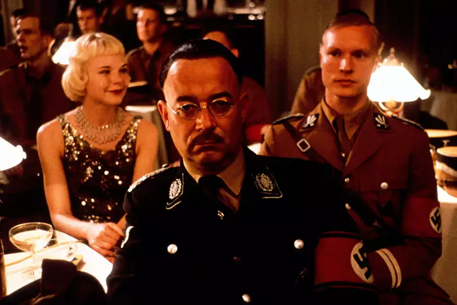 Niezwyciężony - galeria zdjęć - filmweb
