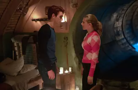 Riverdale - galeria zdjęć - filmweb
