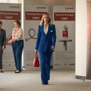Pain Hustlers - galeria zdjęć - filmweb
