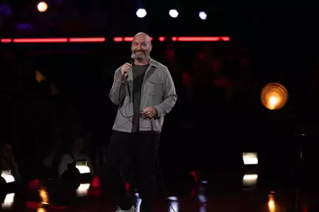 Tom Segura: Sledgehammer - galeria zdjęć - filmweb