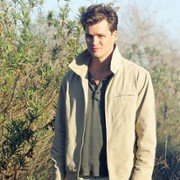 John from Cincinnati - galeria zdjęć - filmweb