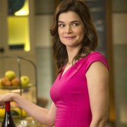 Betsy Brandt w The Michael J. Fox Show
