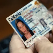 Emily the Criminal - galeria zdjęć - filmweb