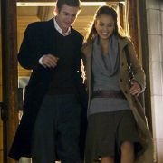 Awake - galeria zdjęć - filmweb