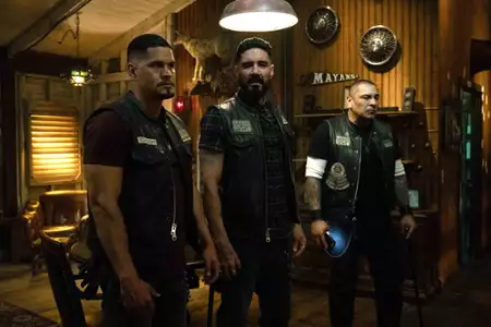 Mayans M.C. - galeria zdjęć - filmweb