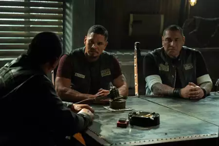 Mayans M.C. - galeria zdjęć - filmweb