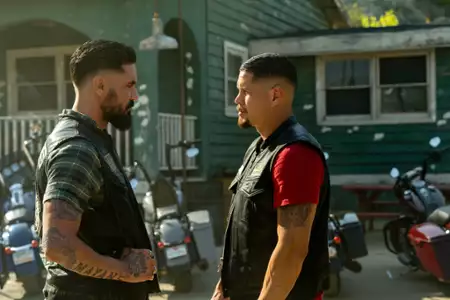 Mayans M.C. - galeria zdjęć - filmweb