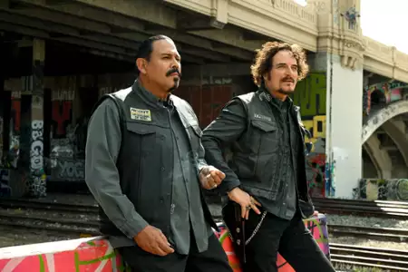 Mayans M.C. - galeria zdjęć - filmweb