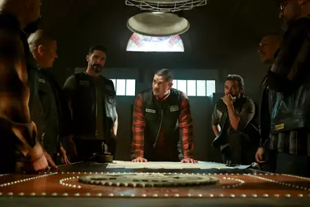 Mayans M.C. - galeria zdjęć - filmweb