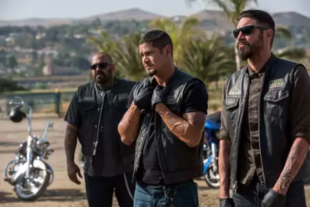 Mayans M.C. - galeria zdjęć - filmweb