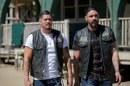 Mayans M.C. - galeria zdjęć - filmweb