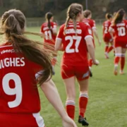 Witamy we Wrexham - galeria zdjęć - filmweb