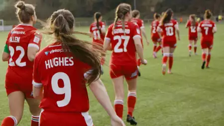 Witamy we Wrexham - galeria zdjęć - filmweb