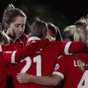 Witamy we Wrexham - galeria zdjęć - filmweb