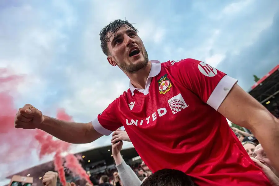 Witamy we Wrexham - galeria zdjęć - filmweb