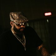 Almost Fly - galeria zdjęć - filmweb