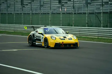 Motorvalley - galeria zdjęć - filmweb