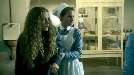 Charit&eacute; - galeria zdjęć - filmweb